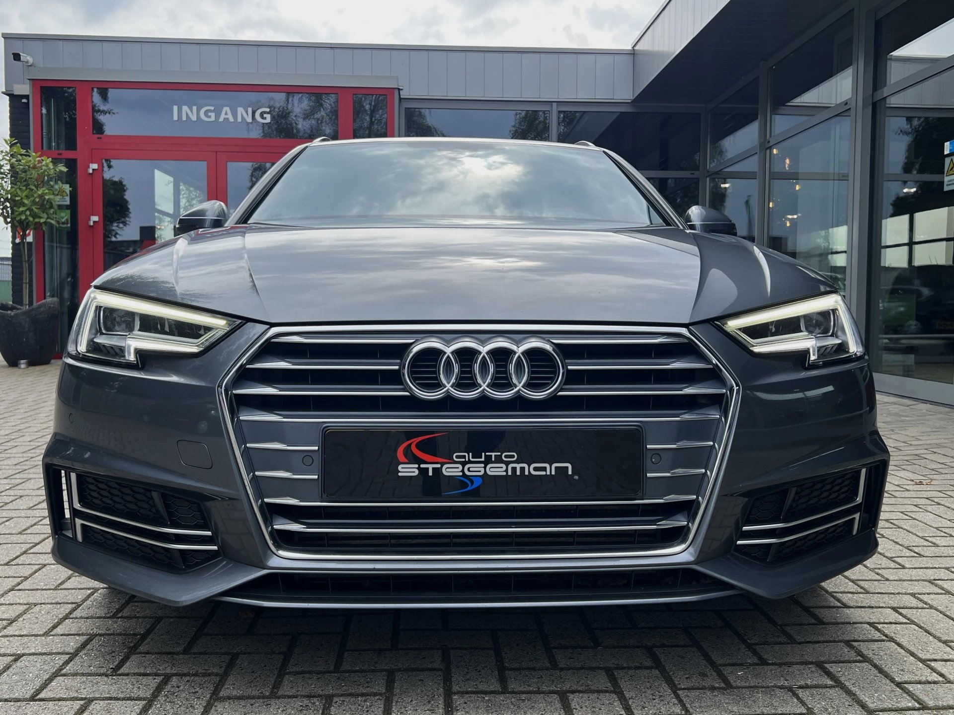 Hoofdafbeelding Audi A4