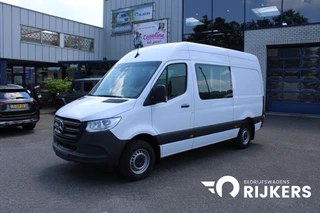 Hoofdafbeelding Mercedes-Benz Sprinter Mercedes-Benz Sprinter 317 CDI L2H2 DC 3500 kg trekhaak, MBUX met camera, Geveerde stoel