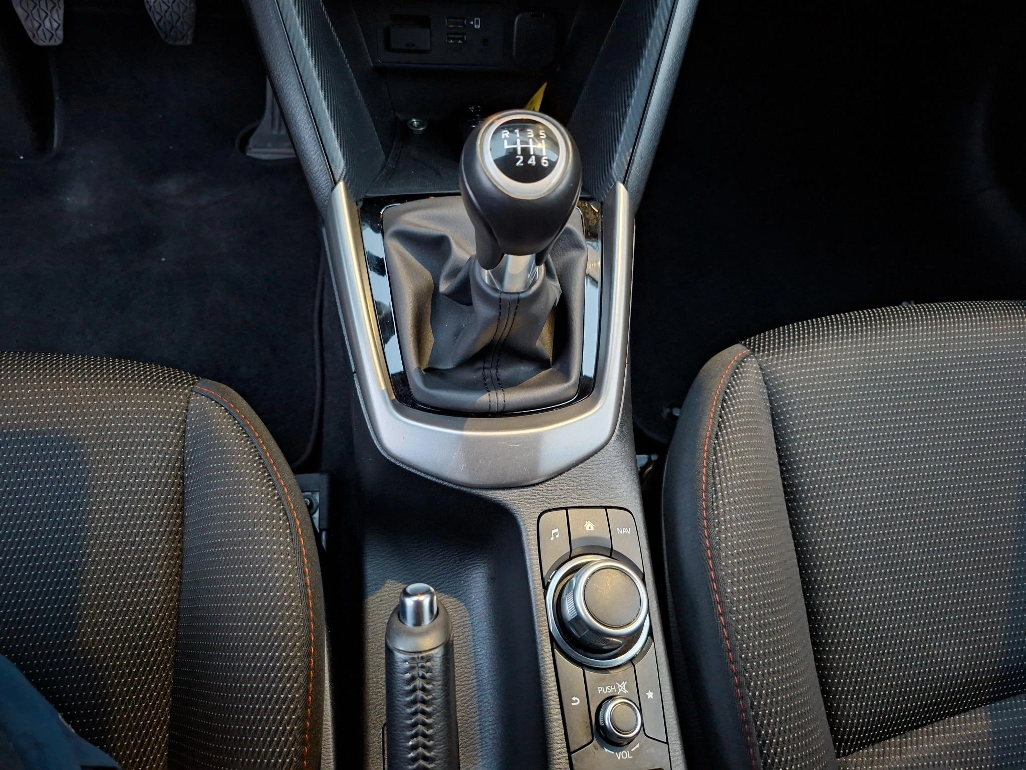 Hoofdafbeelding Mazda 2