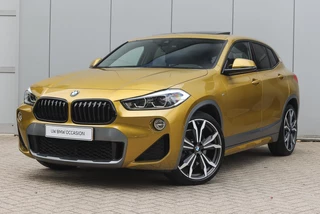 BMW X2 sDrive20i High Executive M Sport Automaat / Panoramadak / Sportstoelen / Achteruitrijcamera / LED / Head-Up / Stoelverwarming / M Sportonderstel / Harman-Kardon