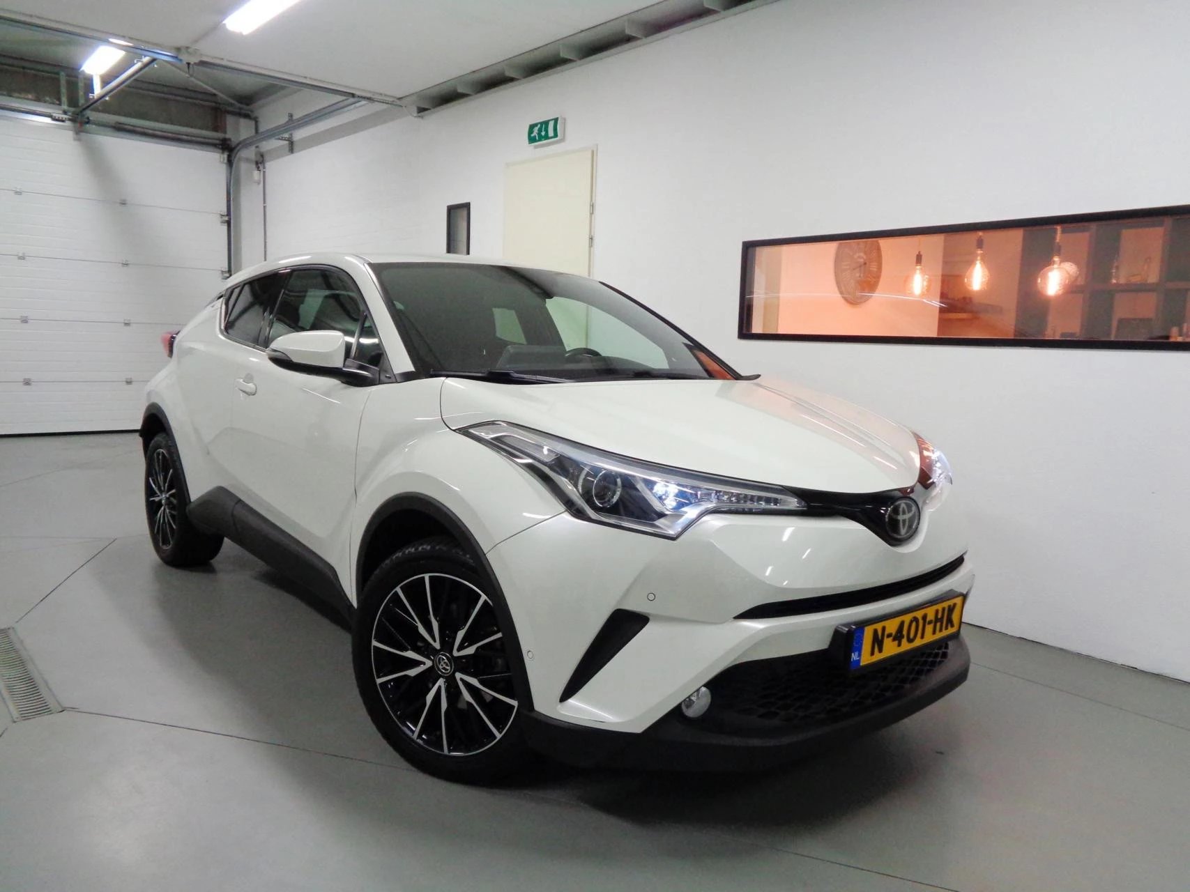 Hoofdafbeelding Toyota C-HR