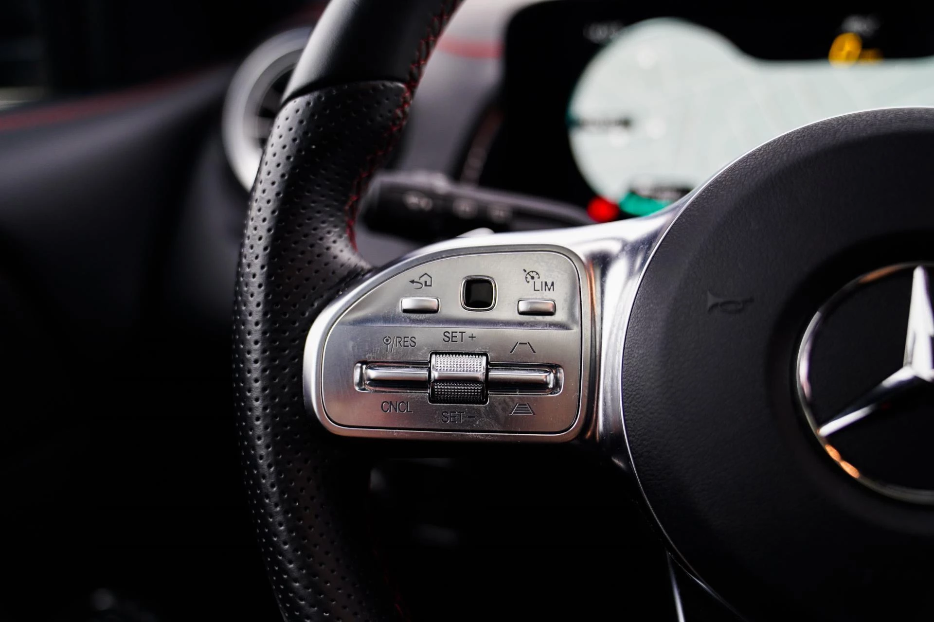Hoofdafbeelding Mercedes-Benz EQB