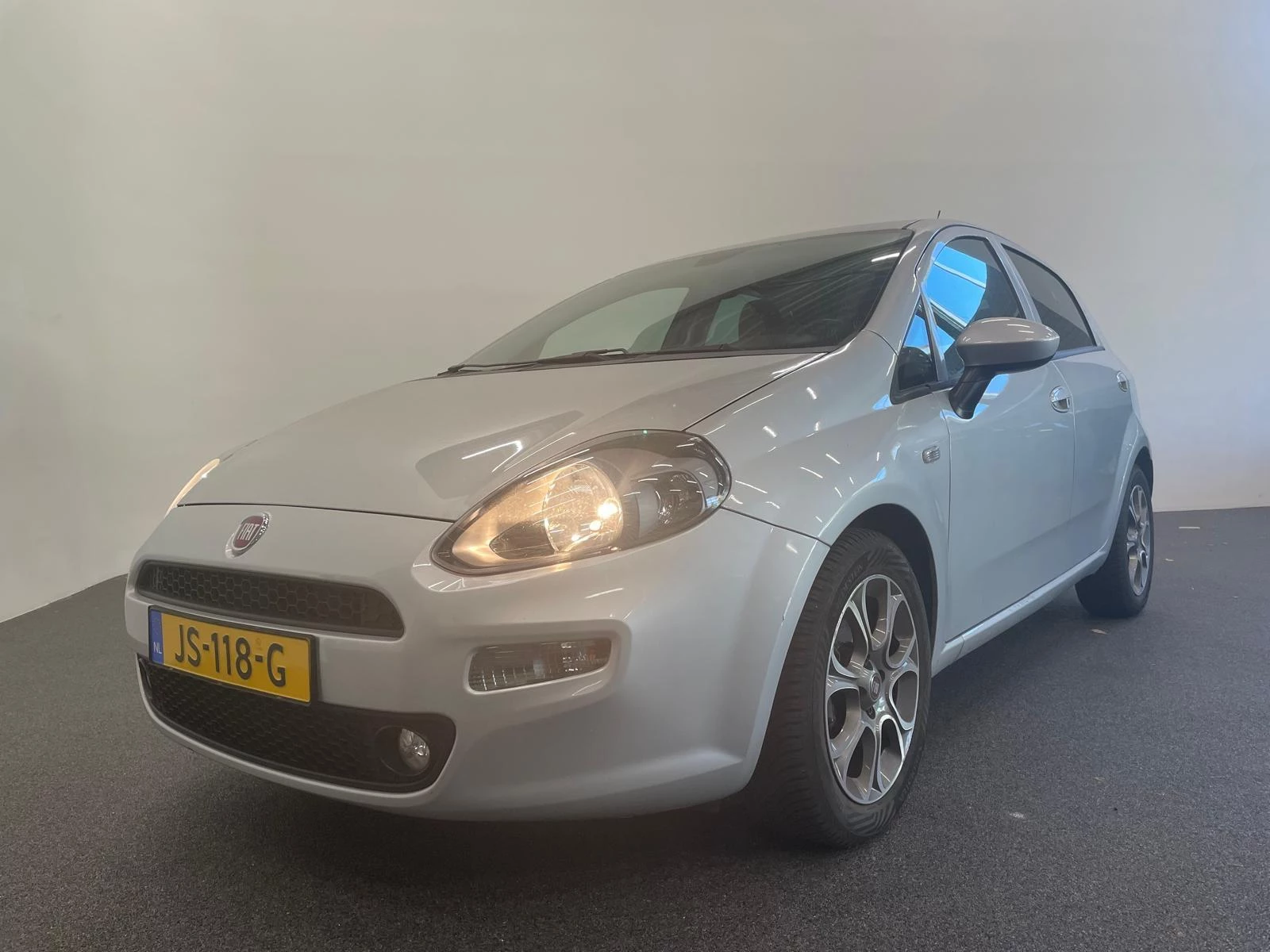 Hoofdafbeelding Fiat Punto