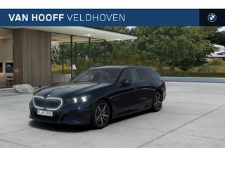 BMW 5 Serie Touring 550e xDrive M Sport Automaat / Panoramadak / Adaptief M Onderstel Professional / Bowers & Wilkins / Parking Assistant Plus / Adaptieve LED