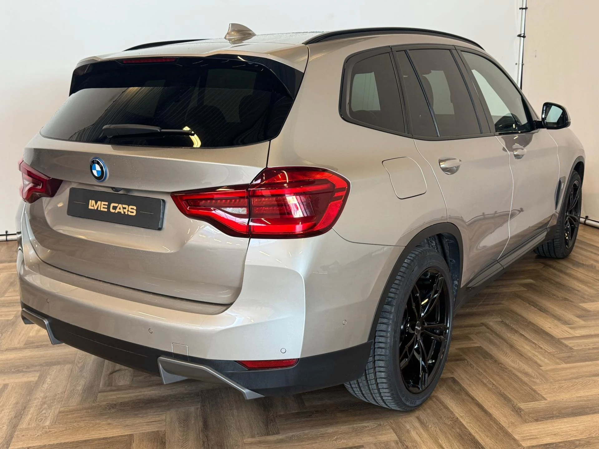 Hoofdafbeelding BMW iX3