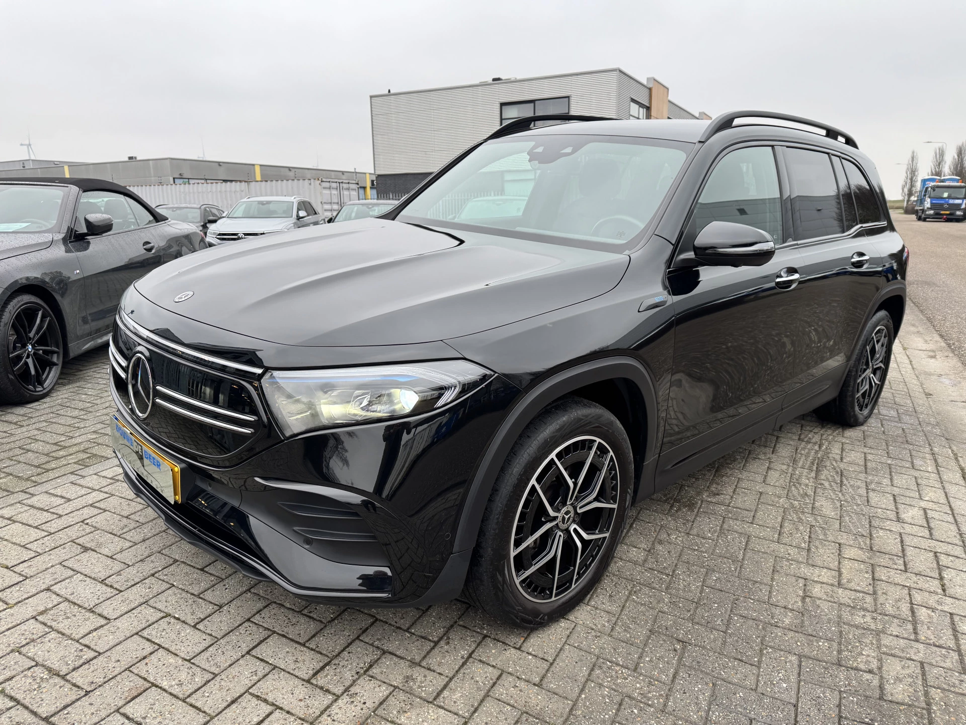 Hoofdafbeelding Mercedes-Benz EQB