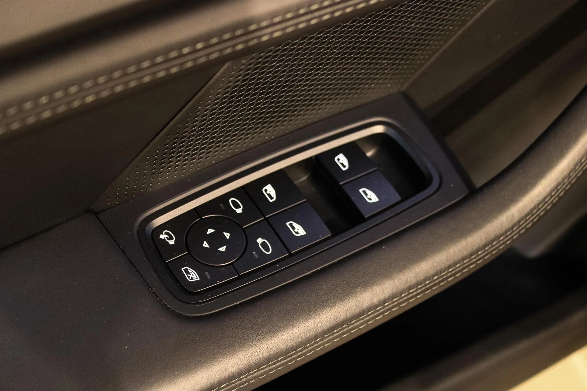 Hoofdafbeelding Porsche Taycan