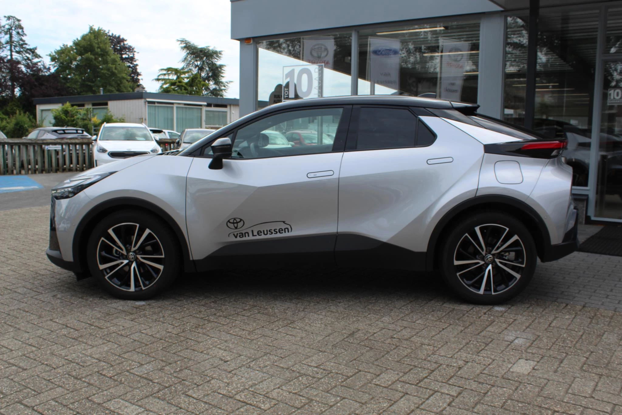 Hoofdafbeelding Toyota C-HR