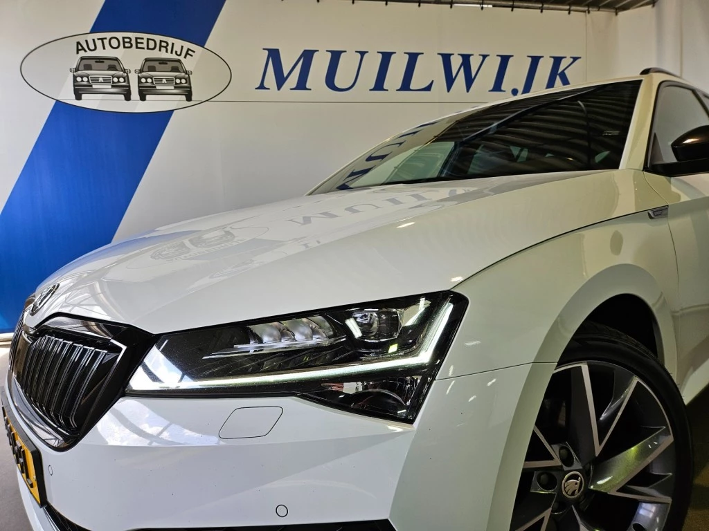 Hoofdafbeelding Škoda Superb