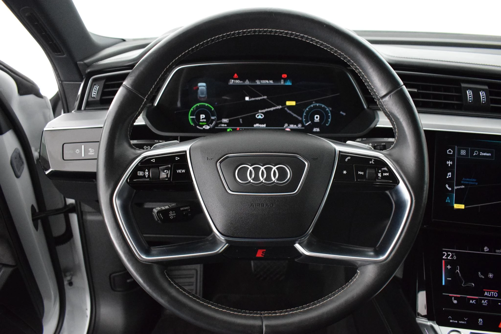 Hoofdafbeelding Audi e-tron