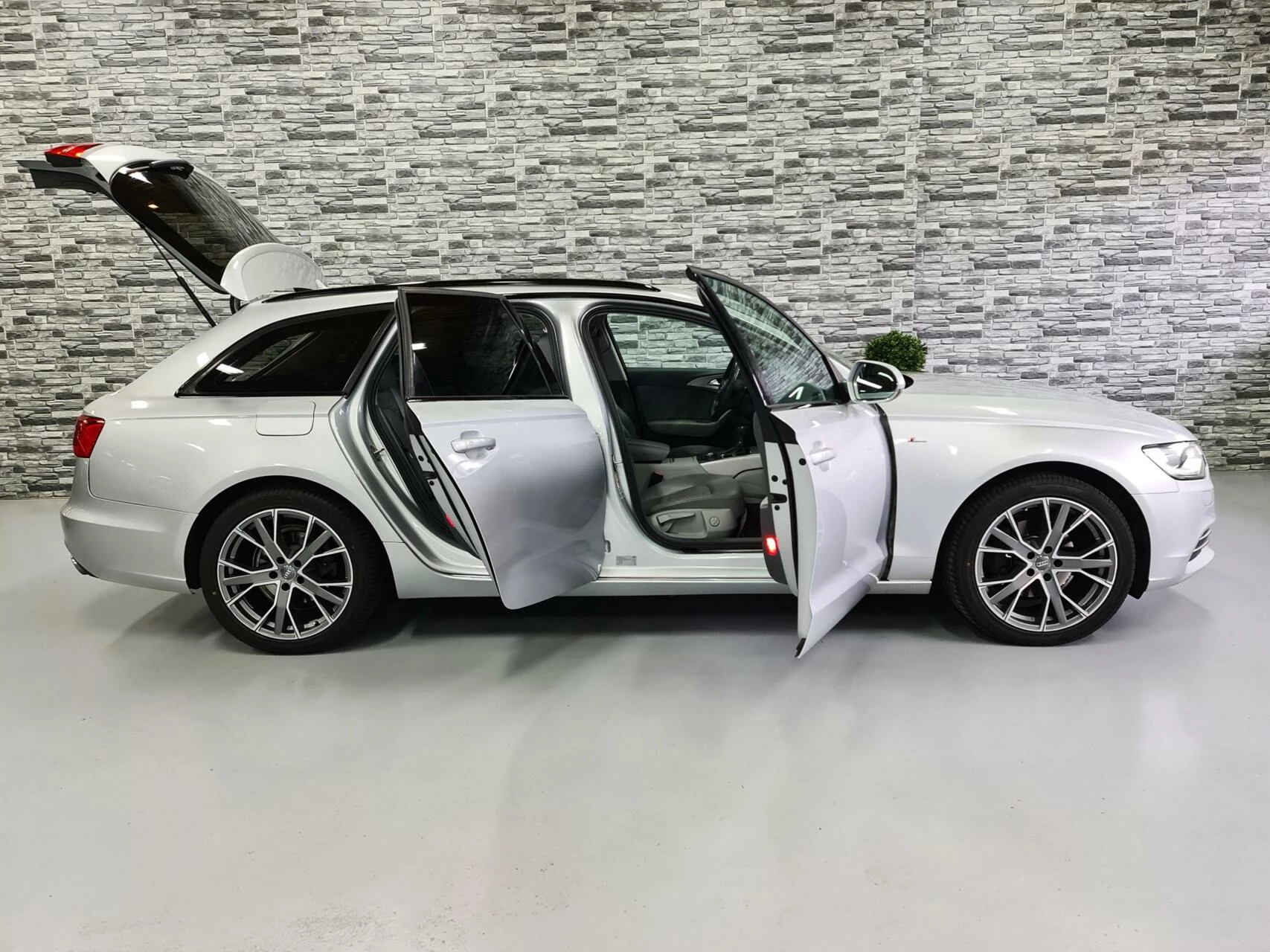 Hoofdafbeelding Audi A6