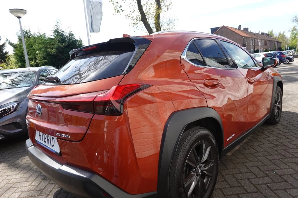 Hoofdafbeelding Lexus UX