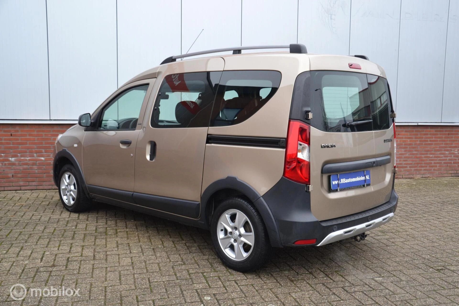 Hoofdafbeelding Dacia Dokker