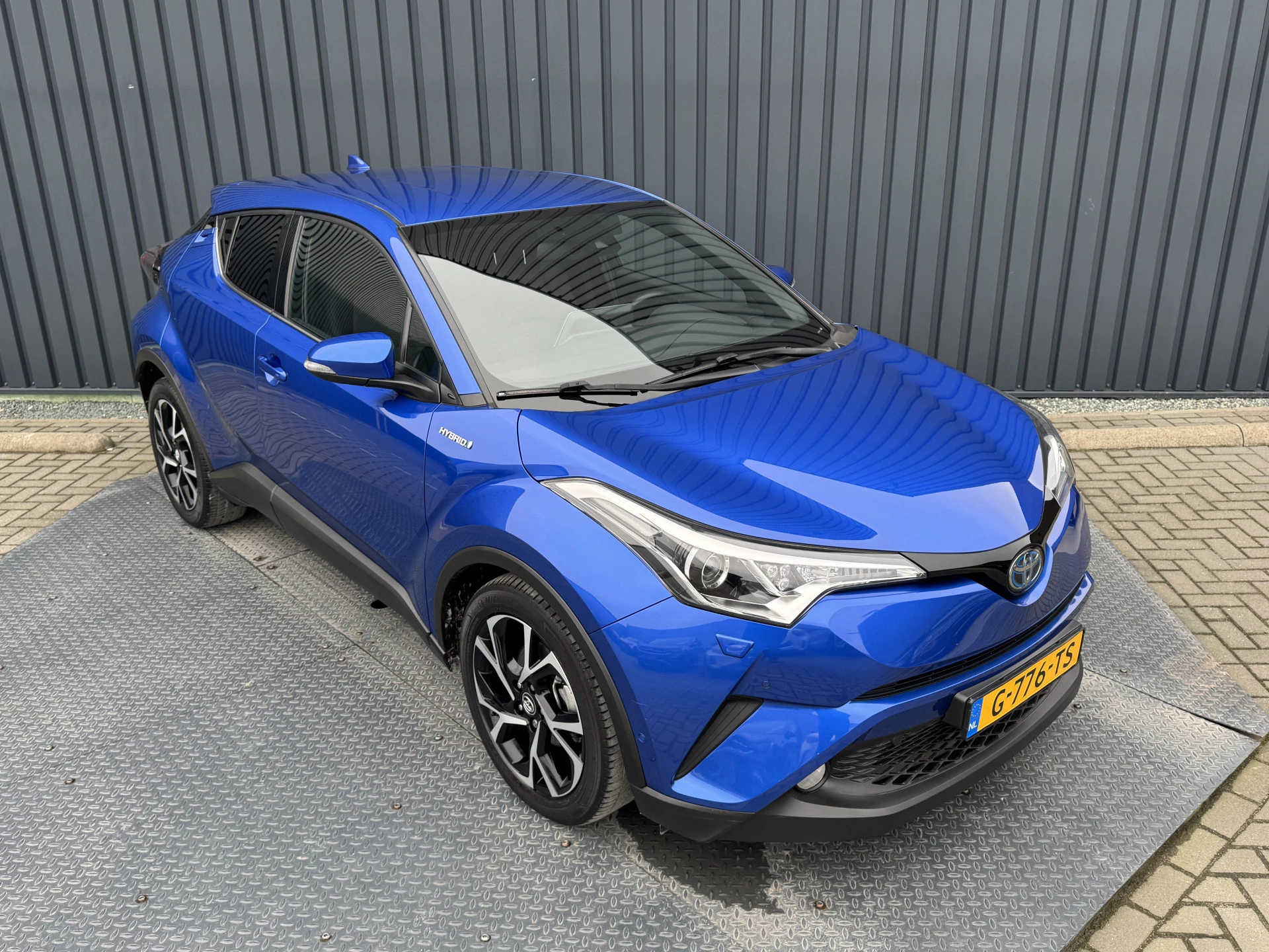 Hoofdafbeelding Toyota C-HR
