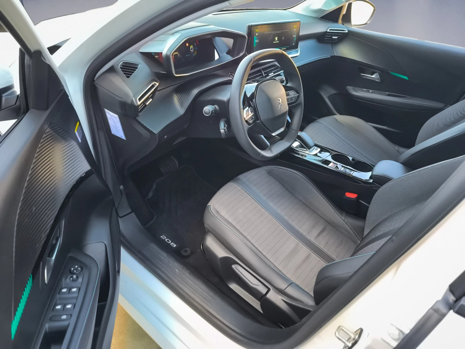 Hoofdafbeelding Peugeot e-208