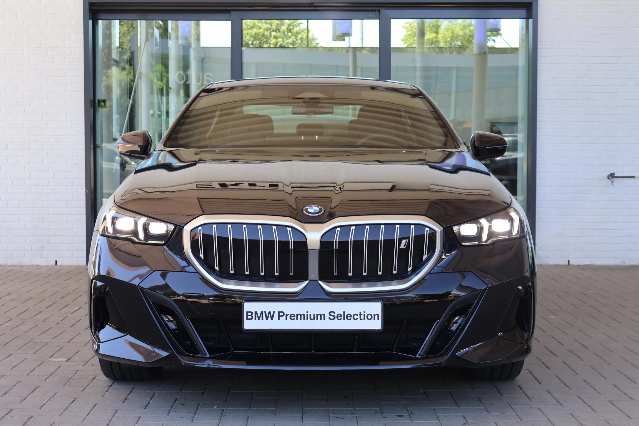 Hoofdafbeelding BMW i5