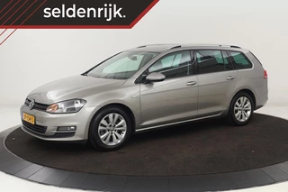 Volkswagen Golf 1.0 TSI Connected Series | Carplay | Camera |  Navigatie | Climate control | Parkeerhulp | Cruise control | Sportstoelen