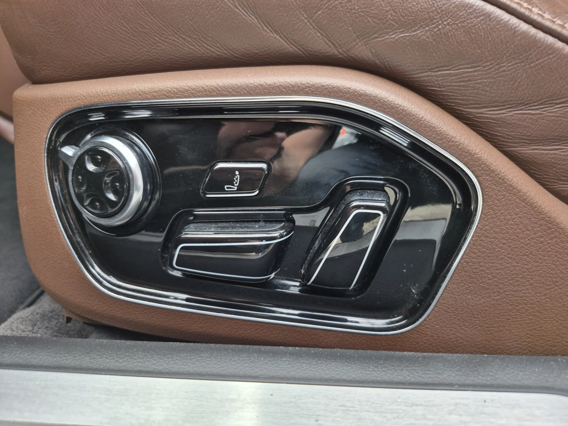 Hoofdafbeelding Audi A8