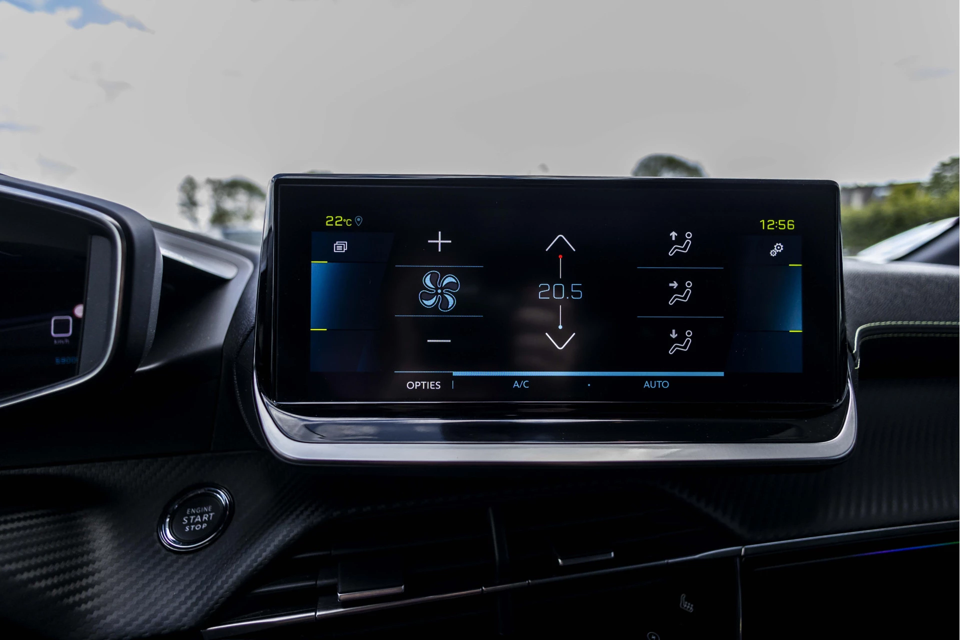 Hoofdafbeelding Peugeot e-208