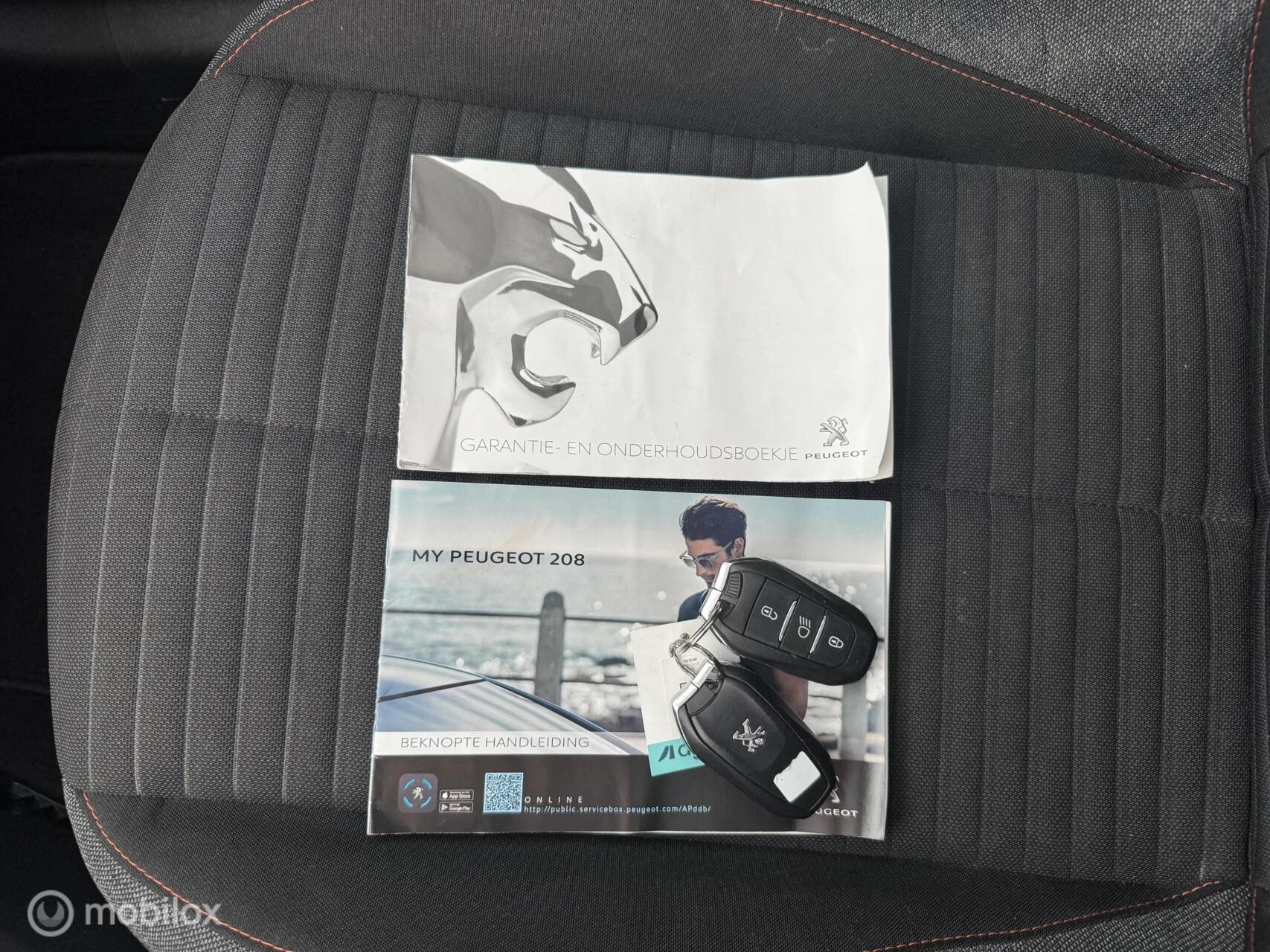 Hoofdafbeelding Peugeot e-208