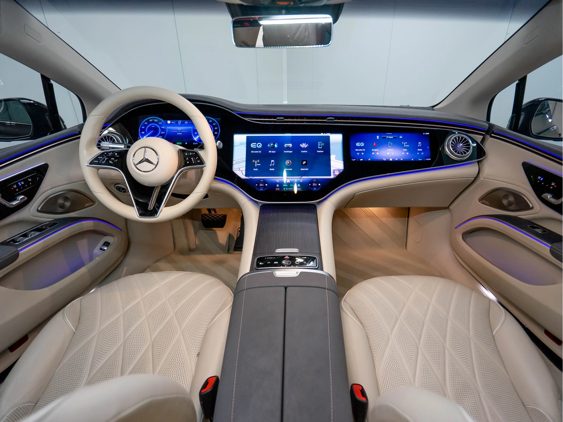 Hoofdafbeelding Mercedes-Benz EQS