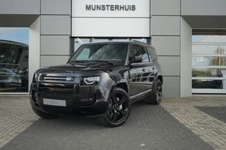 Hoofdafbeelding Land Rover Defender Land Rover Defender 110 P300e 110 Dynamic HSE Edition | Schuif/Kantel Dak | Stoel Ventilatie | Cold Climate Pack | 22 Inch | Elektrische Trekhaak | Matrix Led | Extended Black Pack |