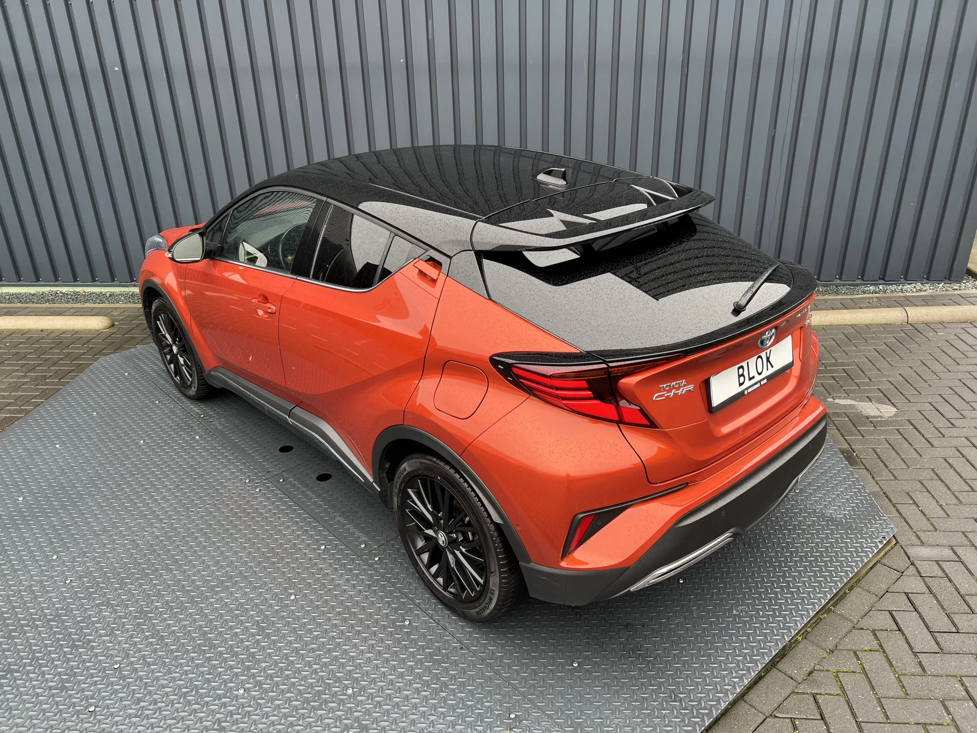 Hoofdafbeelding Toyota C-HR
