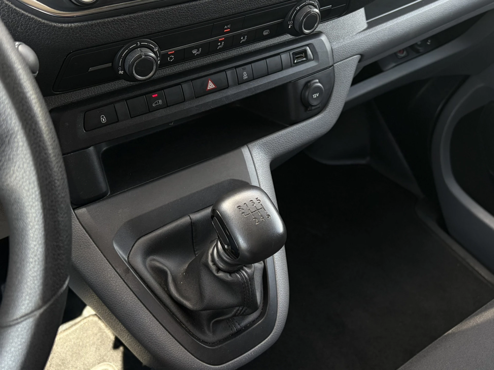 Hoofdafbeelding Peugeot Expert