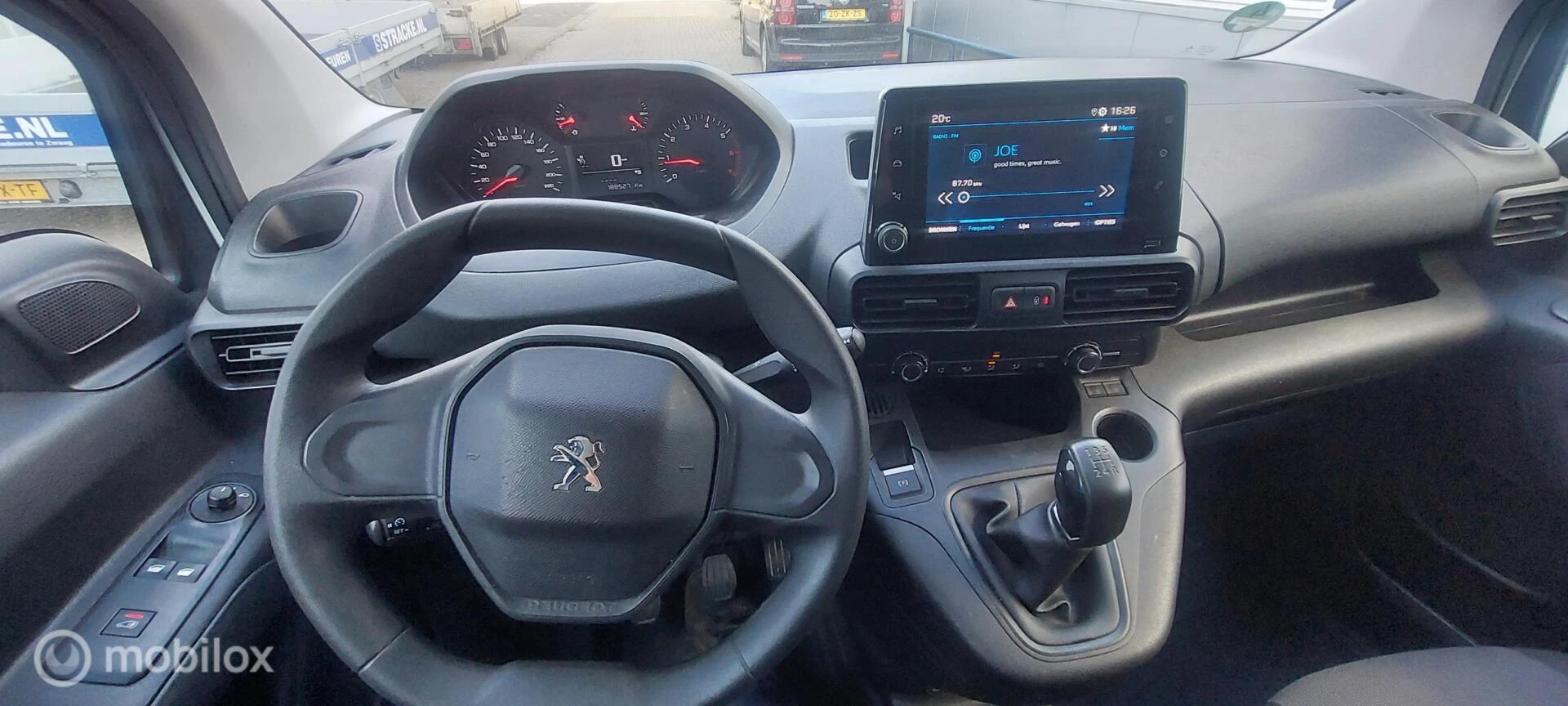 Hoofdafbeelding Peugeot Partner