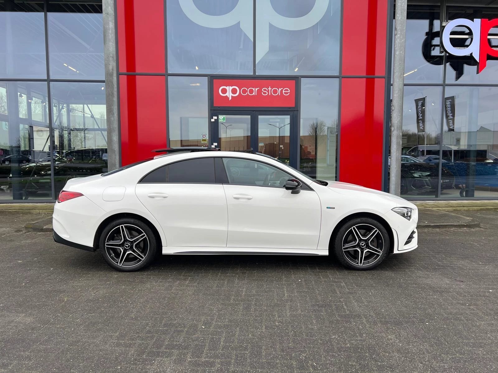 Hoofdafbeelding Mercedes-Benz CLA