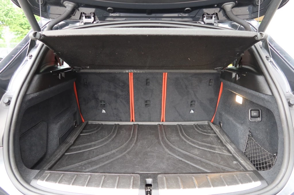 Hoofdafbeelding BMW X2
