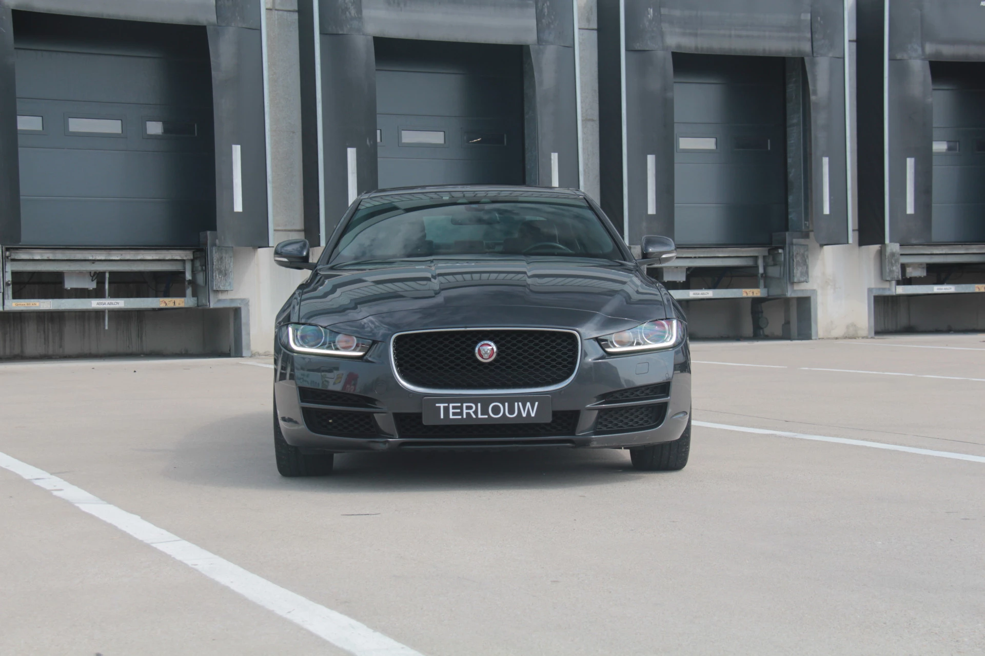 Hoofdafbeelding Jaguar XE
