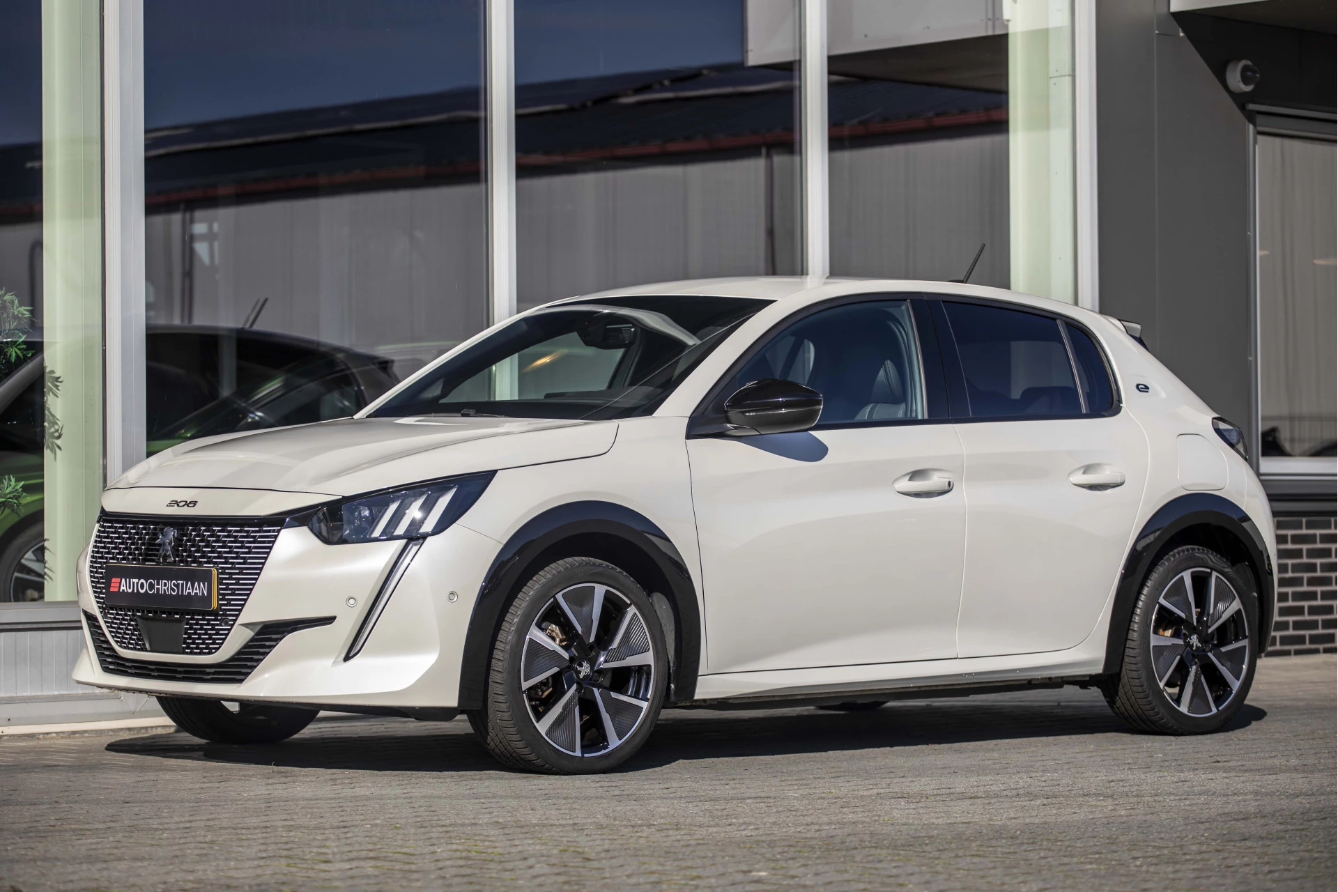 Hoofdafbeelding Peugeot e-208