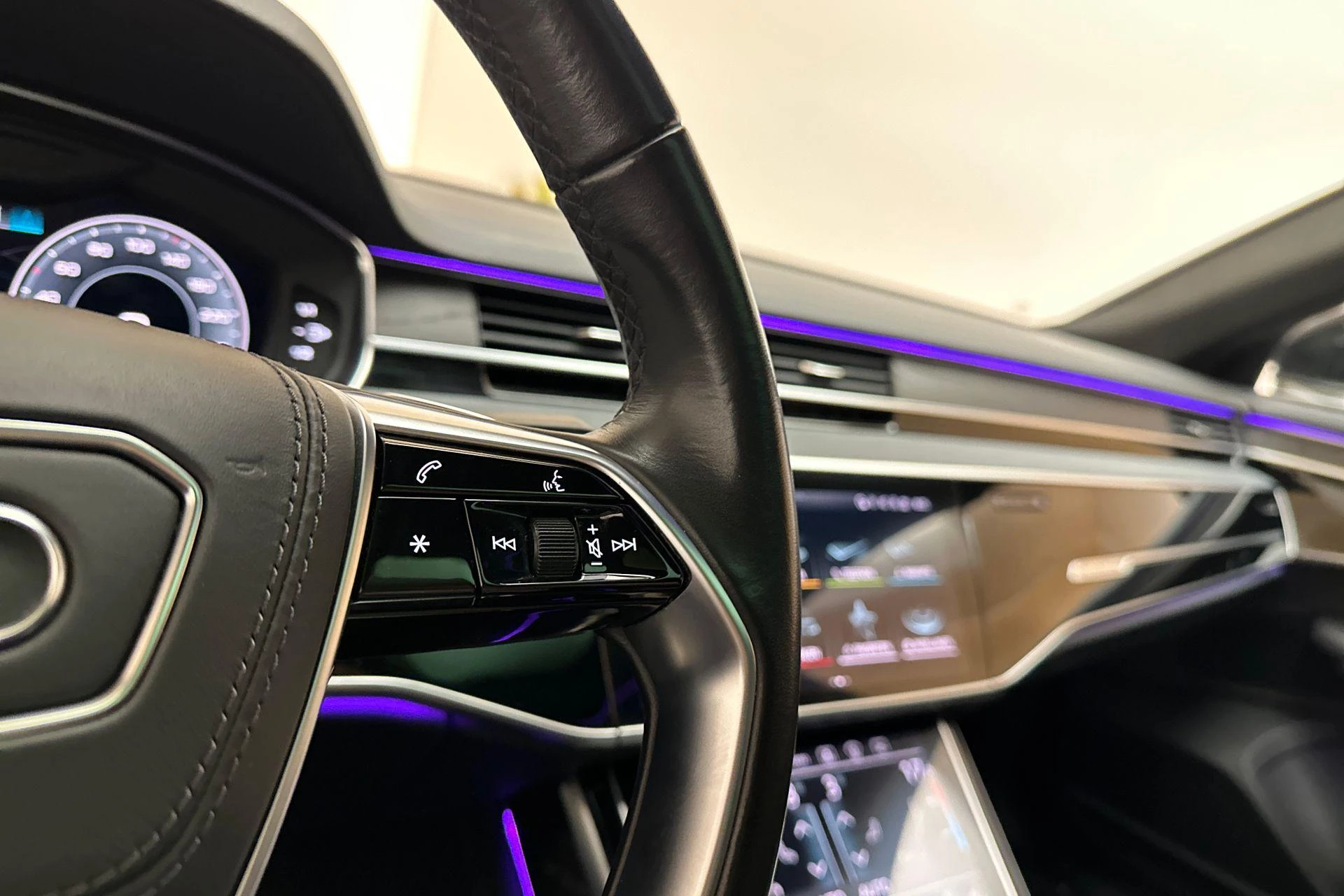 Hoofdafbeelding Audi A8