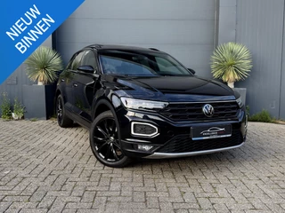 Volkswagen T-Roc 1.5 TSI Sport Virtual Pano Camera ACC Automaat