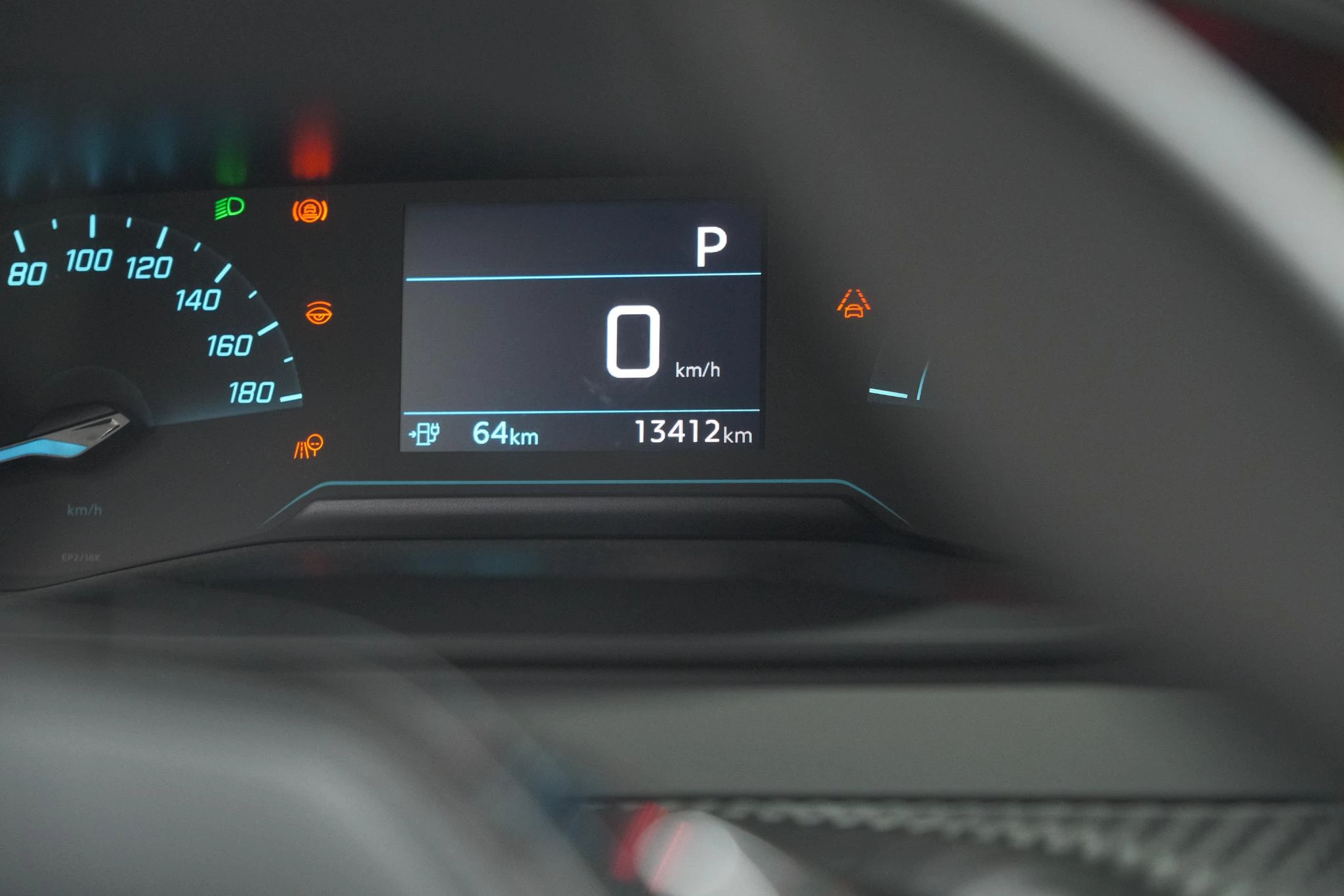 Hoofdafbeelding Peugeot e-2008