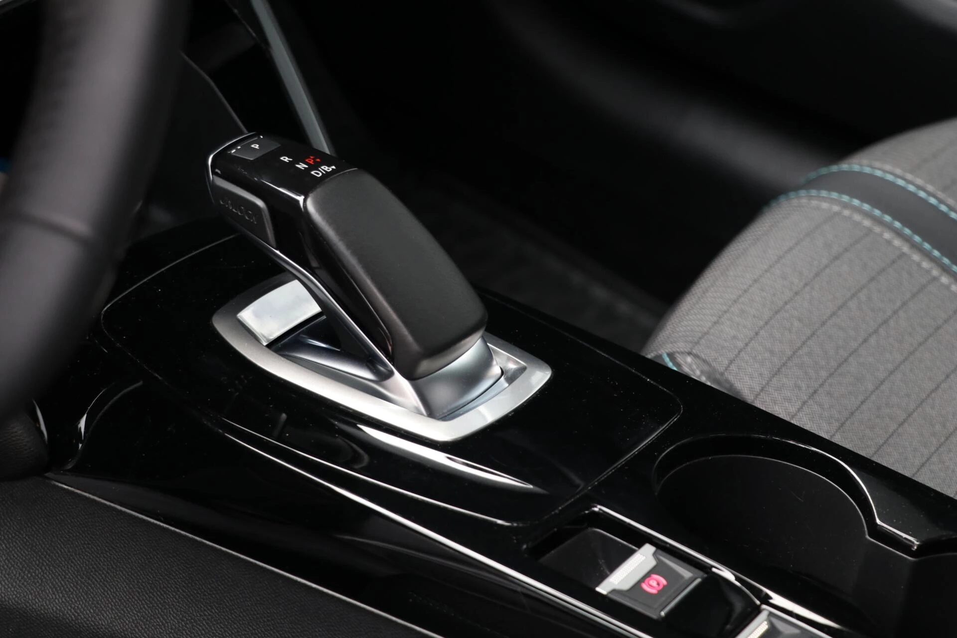 Hoofdafbeelding Peugeot e-208