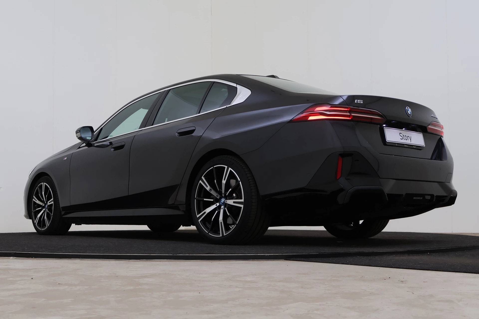 Hoofdafbeelding BMW i5
