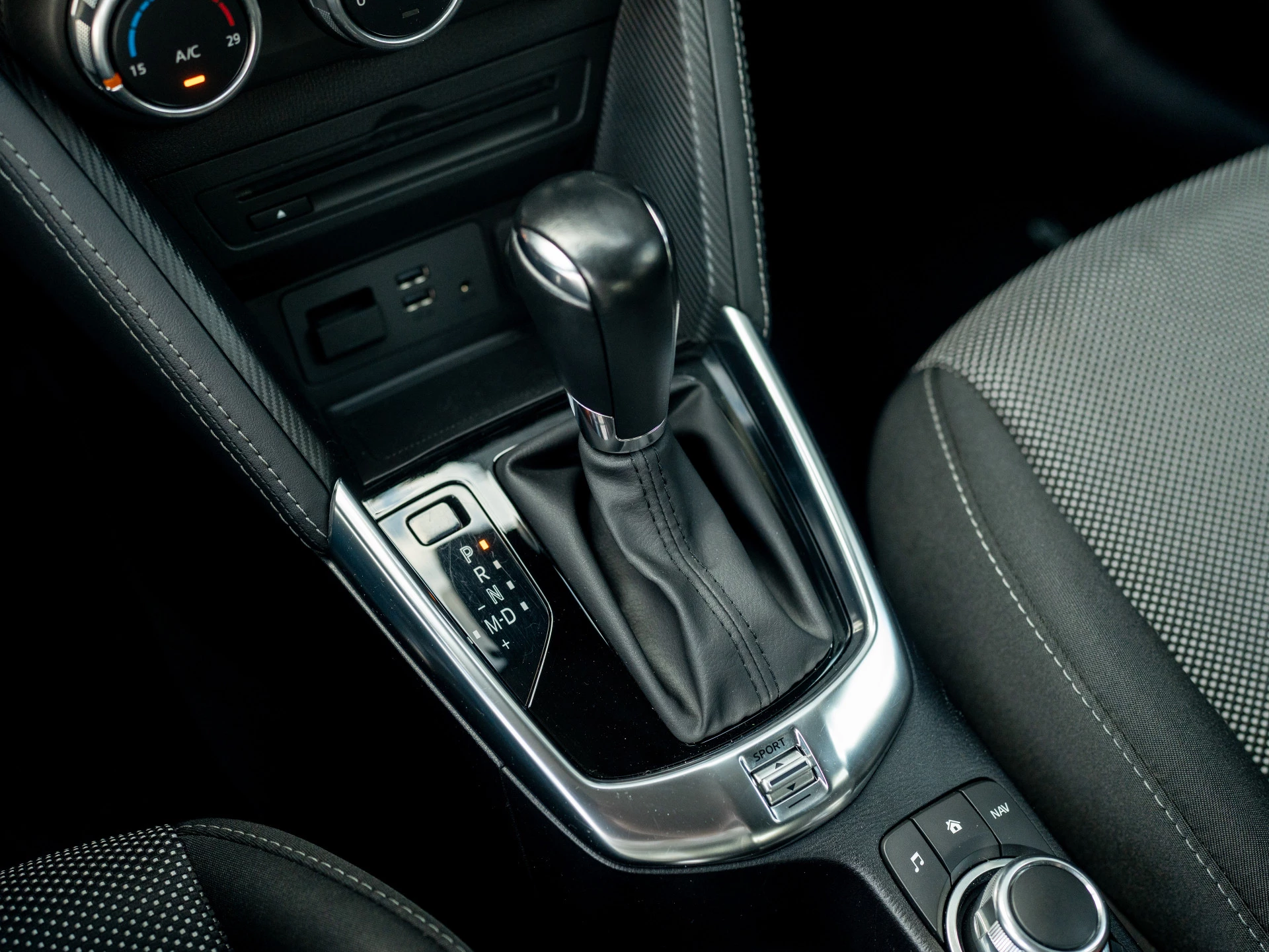 Hoofdafbeelding Mazda 2