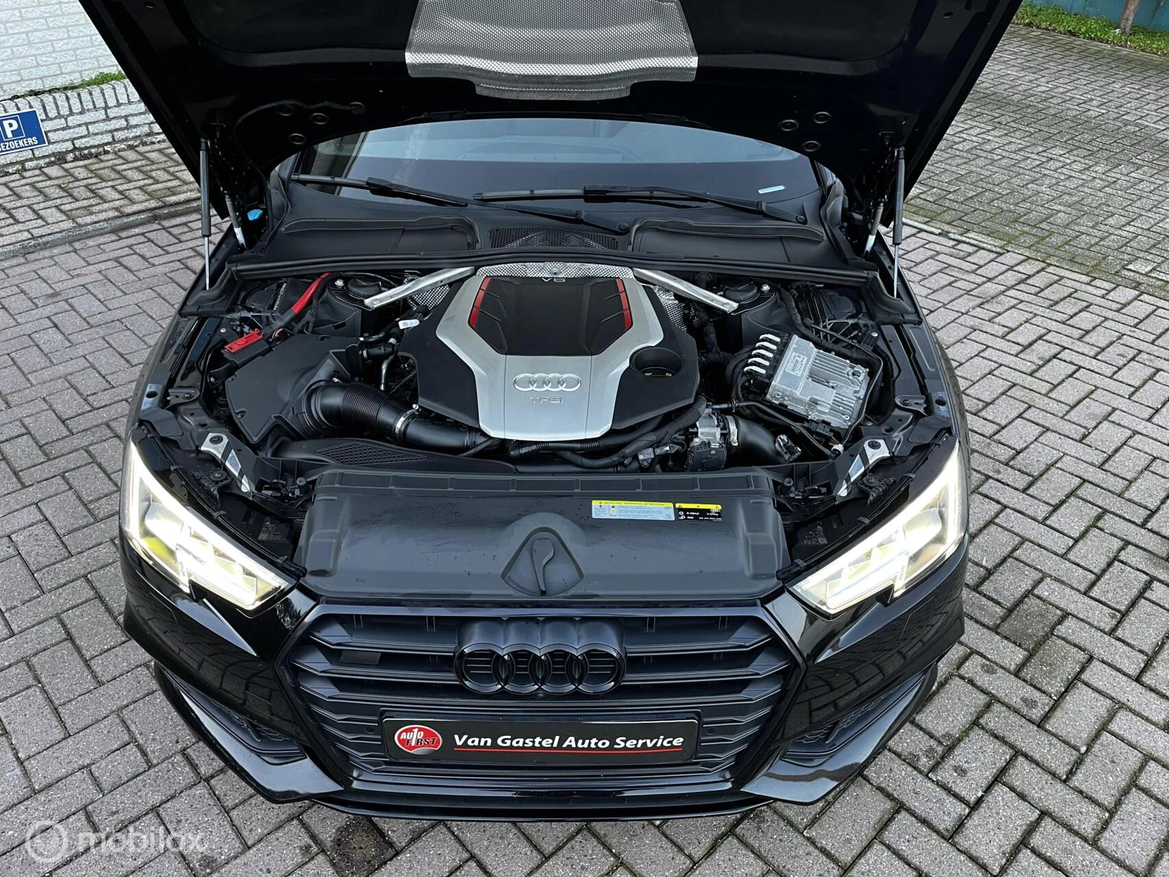 Hoofdafbeelding Audi S4