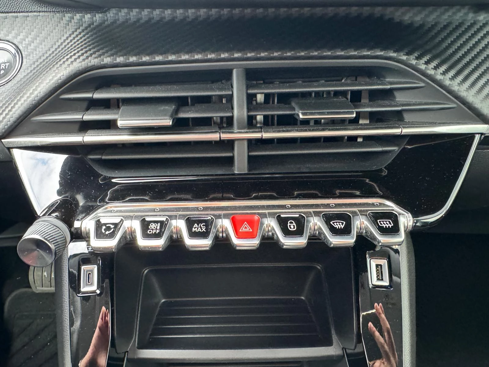 Hoofdafbeelding Peugeot e-208