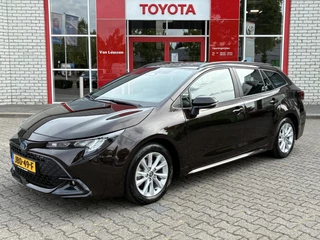 Hoofdafbeelding Toyota Corolla Touring Sports Toyota Corolla Touring Sports HYBRID 140 DYNAMIC APPLE/ANDROID STOEL/STUURVERW LED BLUETOOTH CAMERA LM-VELGEN