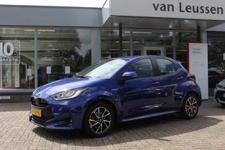 Hoofdafbeelding Toyota Yaris Toyota Yaris 1.5 Hybrid DYNAMIC NL-AUTO KEYLESS ALL SEASONS LED DAB+ APPLE / ANDROID 16"LM-VELGEN NAVI