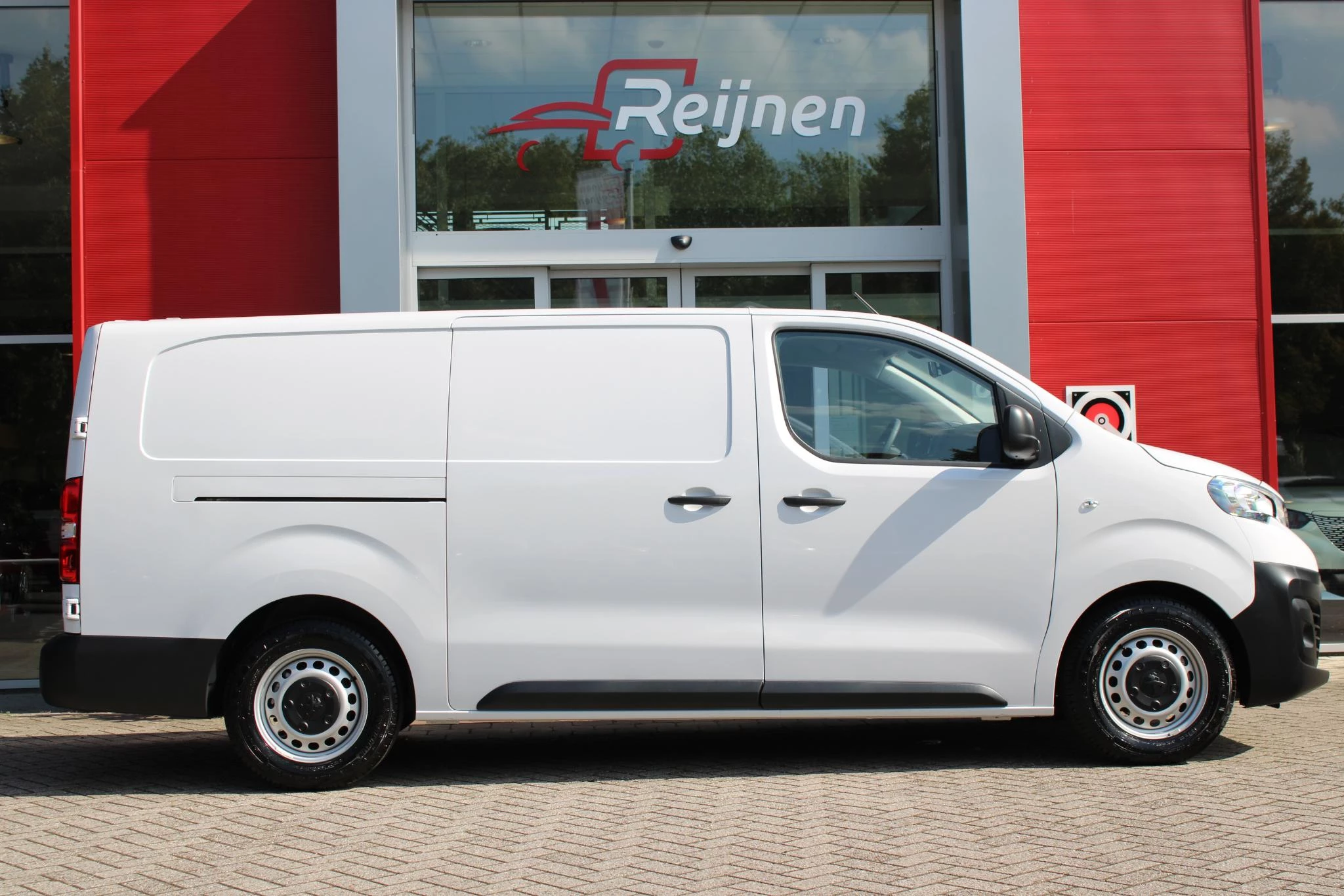 Hoofdafbeelding Peugeot e-Expert
