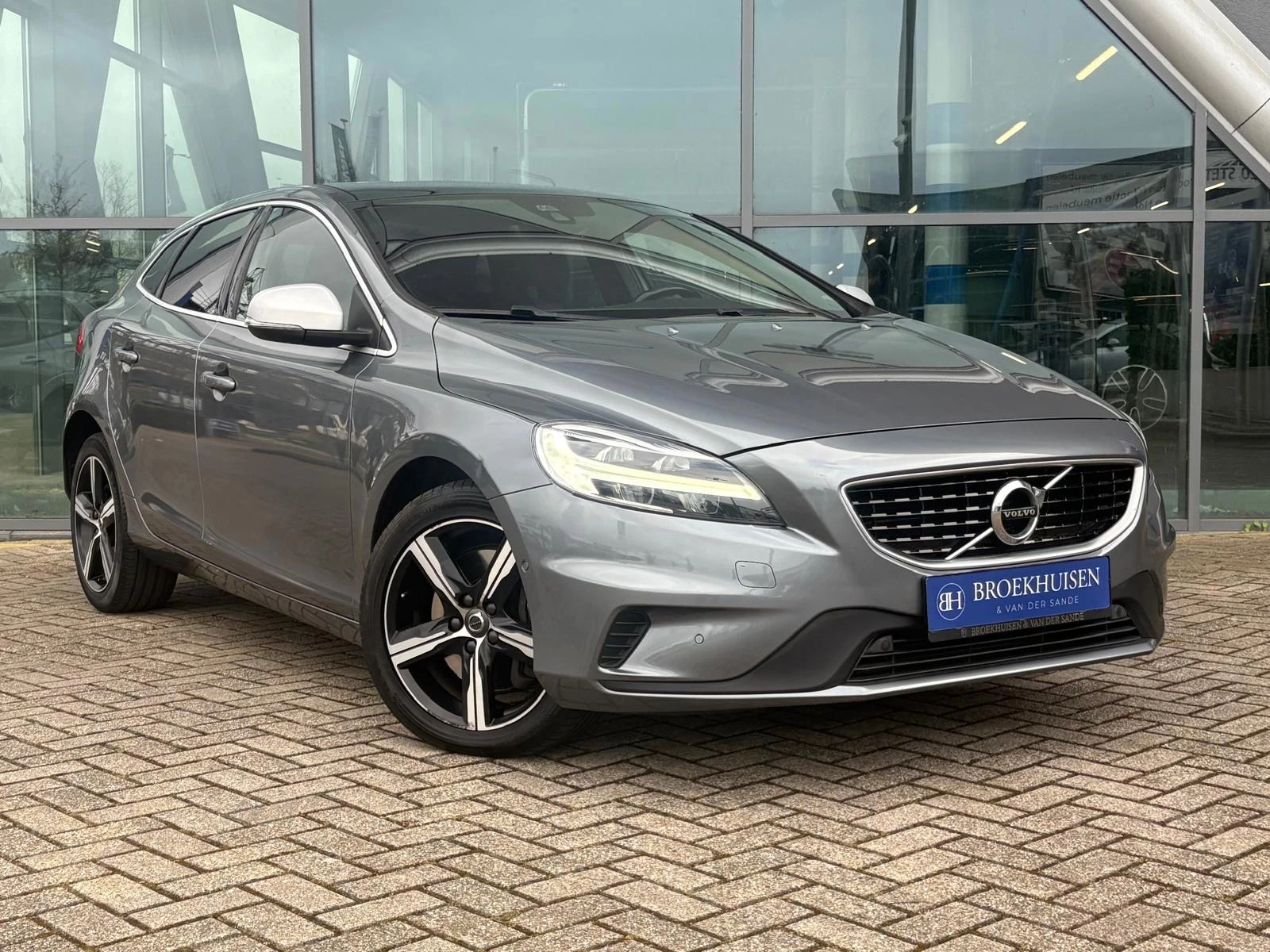 Hoofdafbeelding Volvo V40