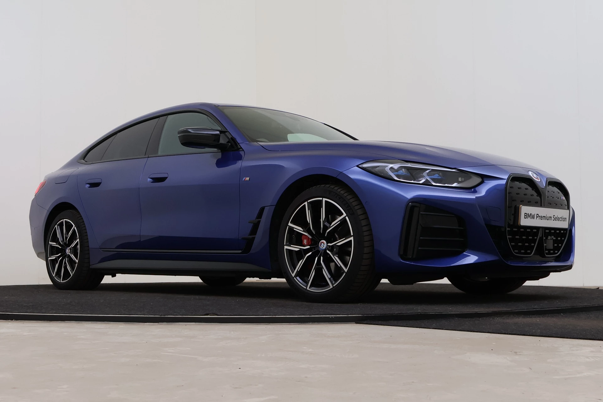 Hoofdafbeelding BMW i4