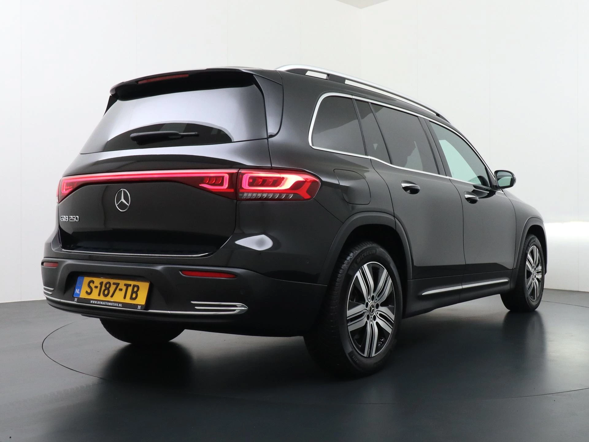 Hoofdafbeelding Mercedes-Benz EQB