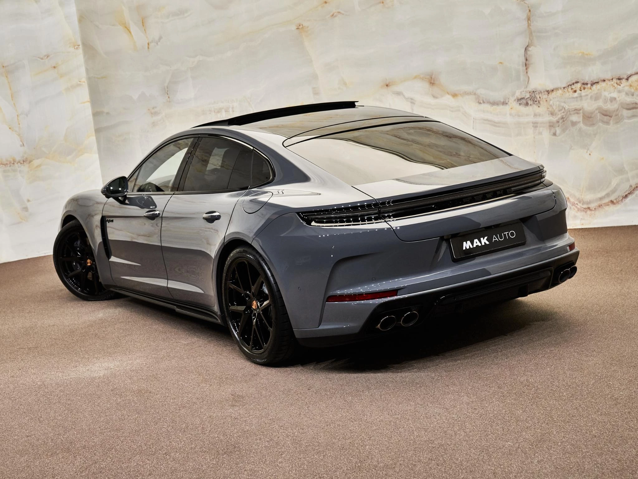 Hoofdafbeelding Porsche Panamera