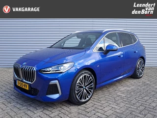 BMW 2 Serie Active Tourer 220i AUTOMAAT | Sensoren | Navigatie | Cruise | 360 Camera | Head-up display | Elektrisch verstelbare stoel | Apple Carplay/Android Auto