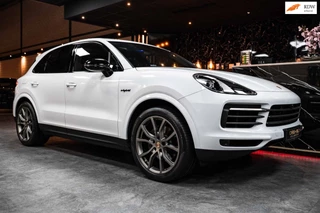 Hoofdafbeelding Porsche Cayenne Porsche Cayenne 3.0 Platinum Edition HYBRIDE|PANO|BOSE|